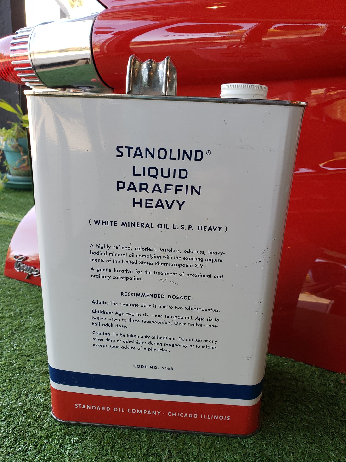 Standard Stanolind gallon can