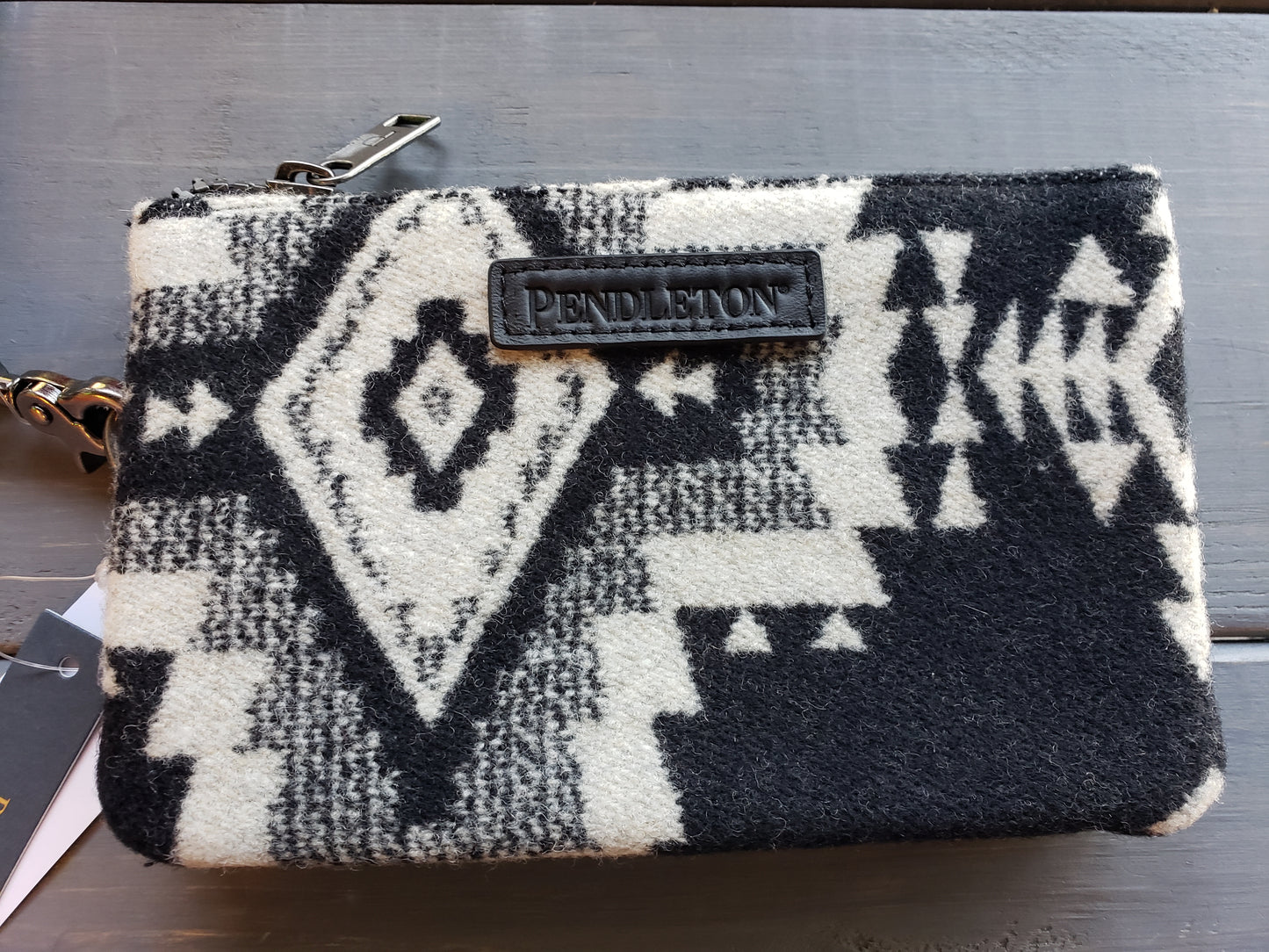 Pendleton Rock Point Black Three pocket Keeper