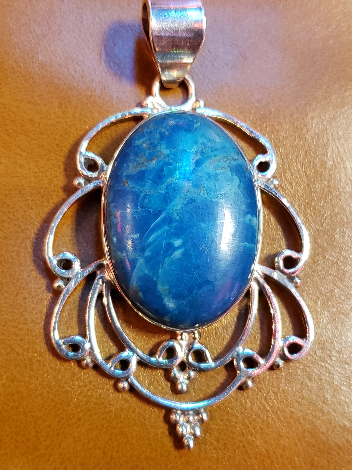 .925 Apatite Pendant / .925 36 inch MILOR Italy Chain