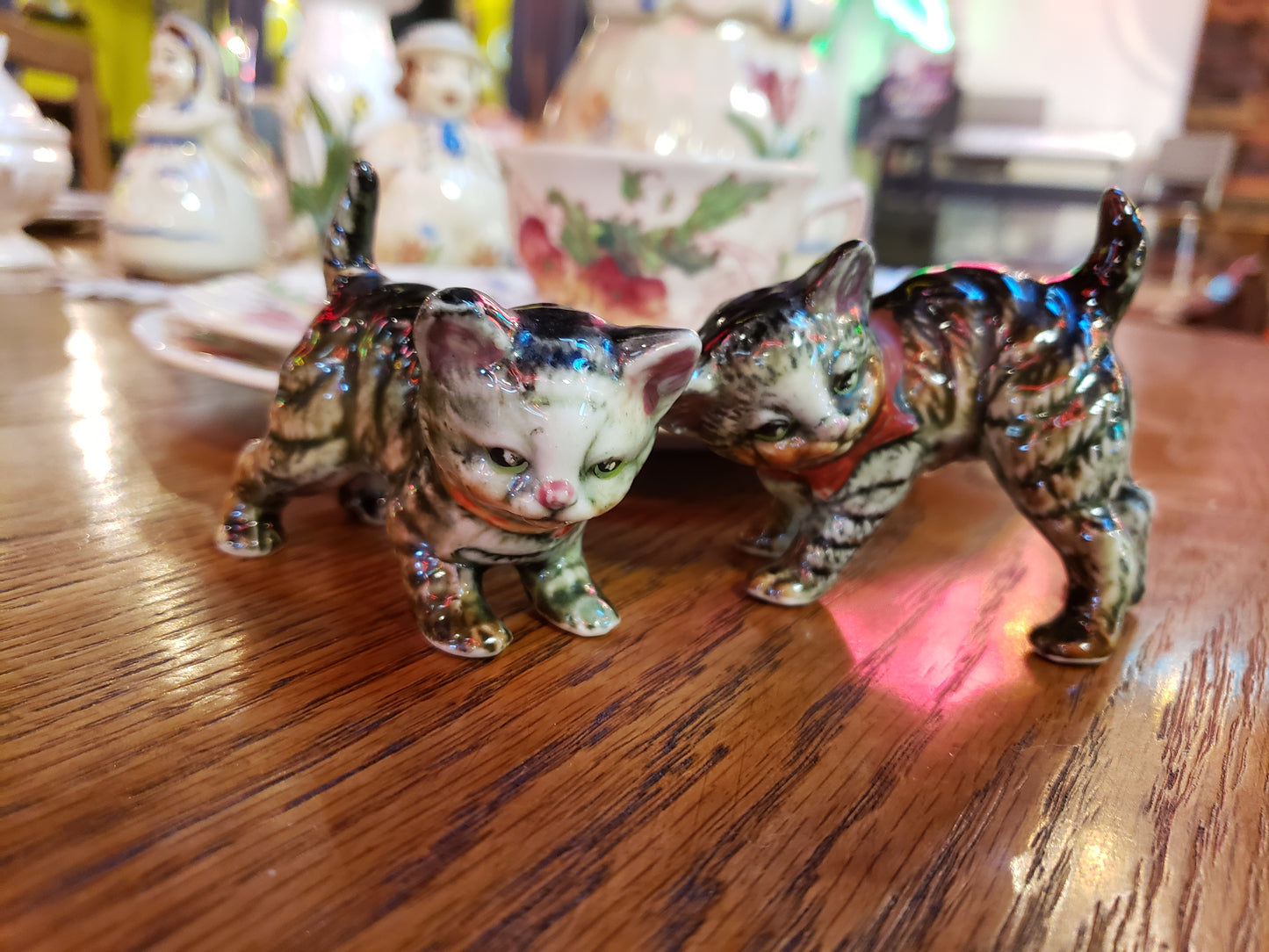 Royal Empress Crouching Cat Set