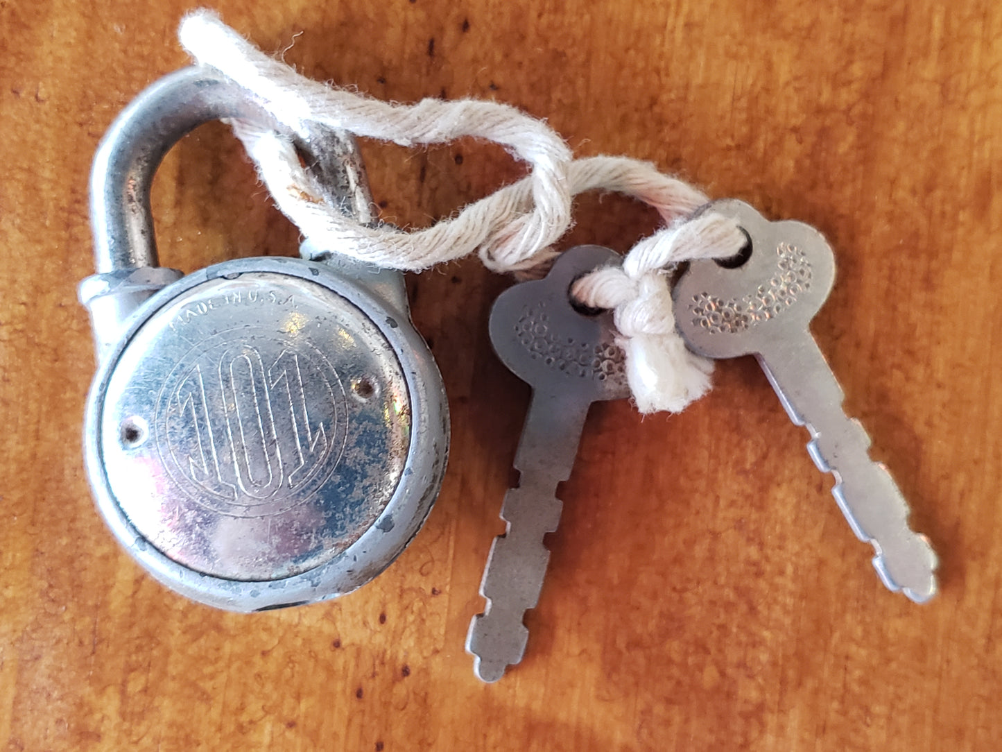 1930's "101" padlock with two keys