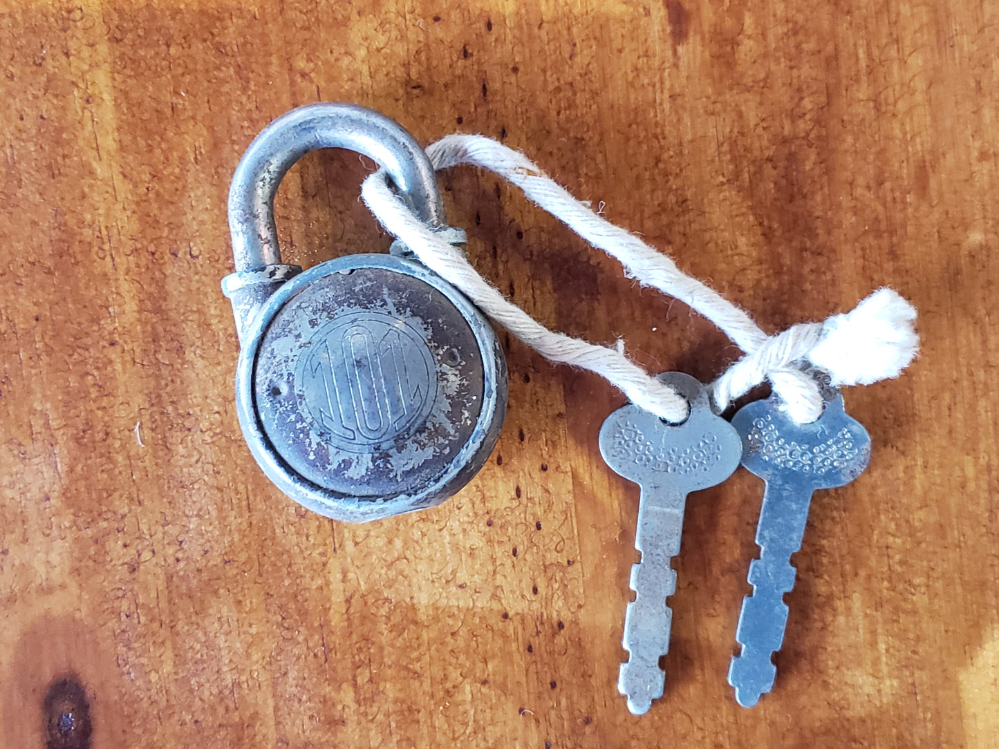 1930's "101" padlock with two keys