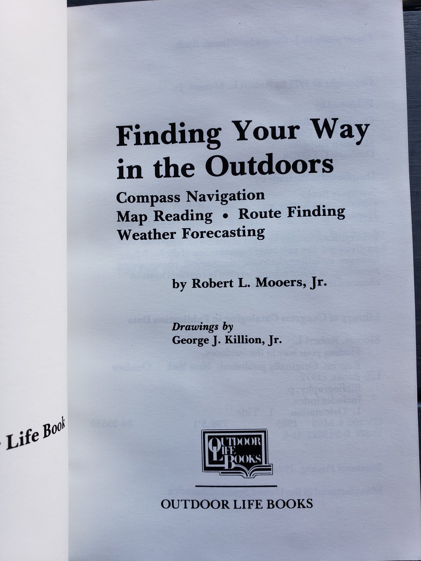 Finding Your Way in the Outdoors by Robert L. Mooers, Jr.