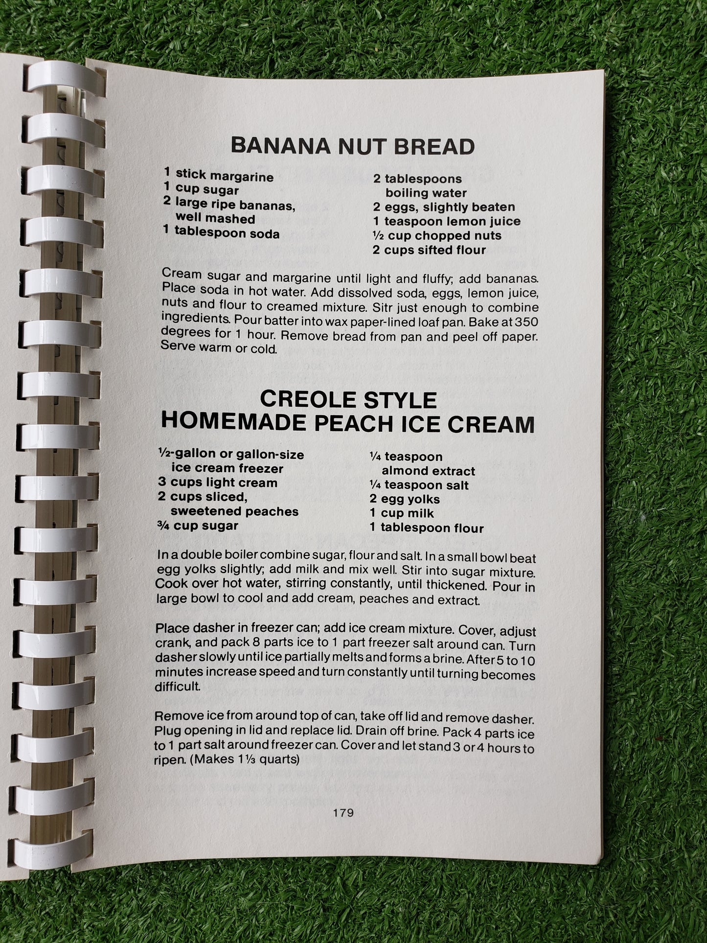 Cajun Country Cookbook (Tony Chachere's)