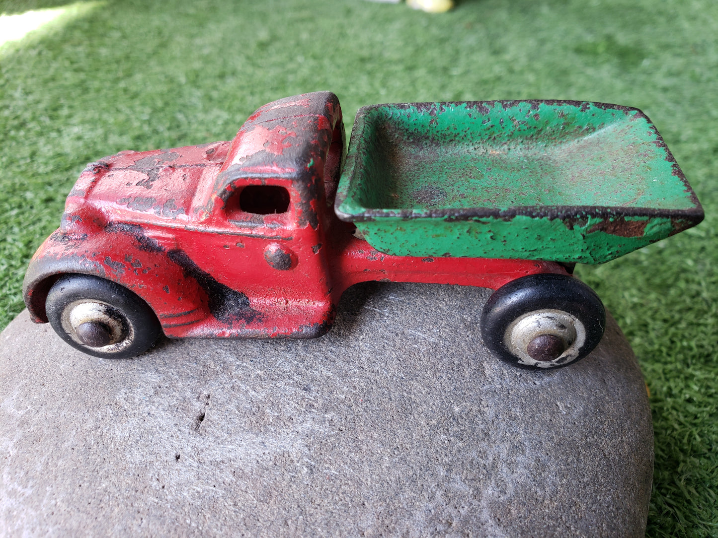 1930's Arcade Toys cast iron Dump Truck