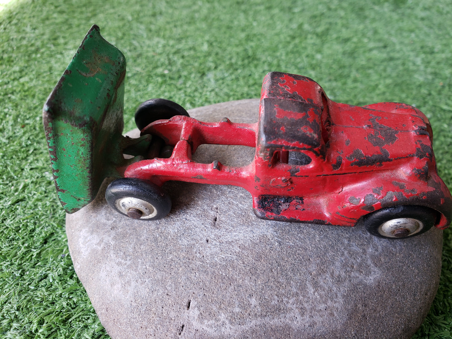 1930's Arcade Toys cast iron Dump Truck