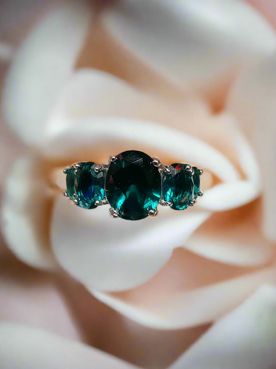 .925 Sterling ring teal stones size 7.5