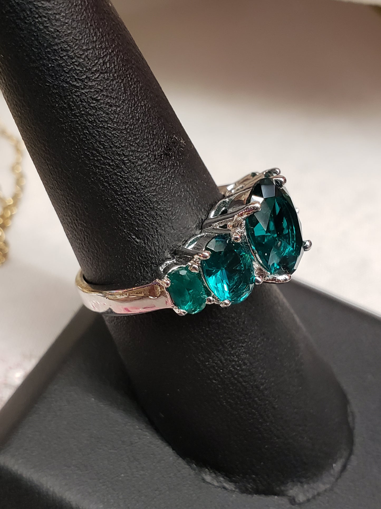 .925 Sterling ring teal stones size 7.5