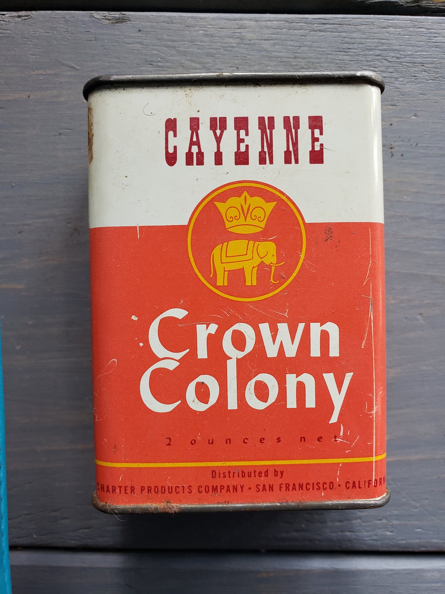 Crown Colony Cayenne spice tin