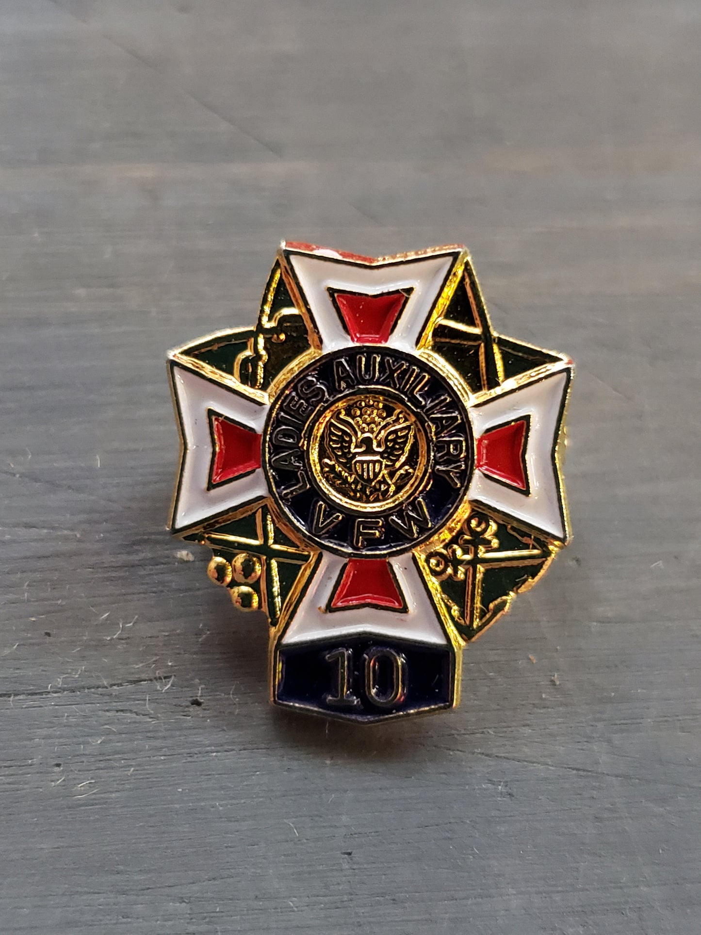 VFW Auxiliary 10 years pin