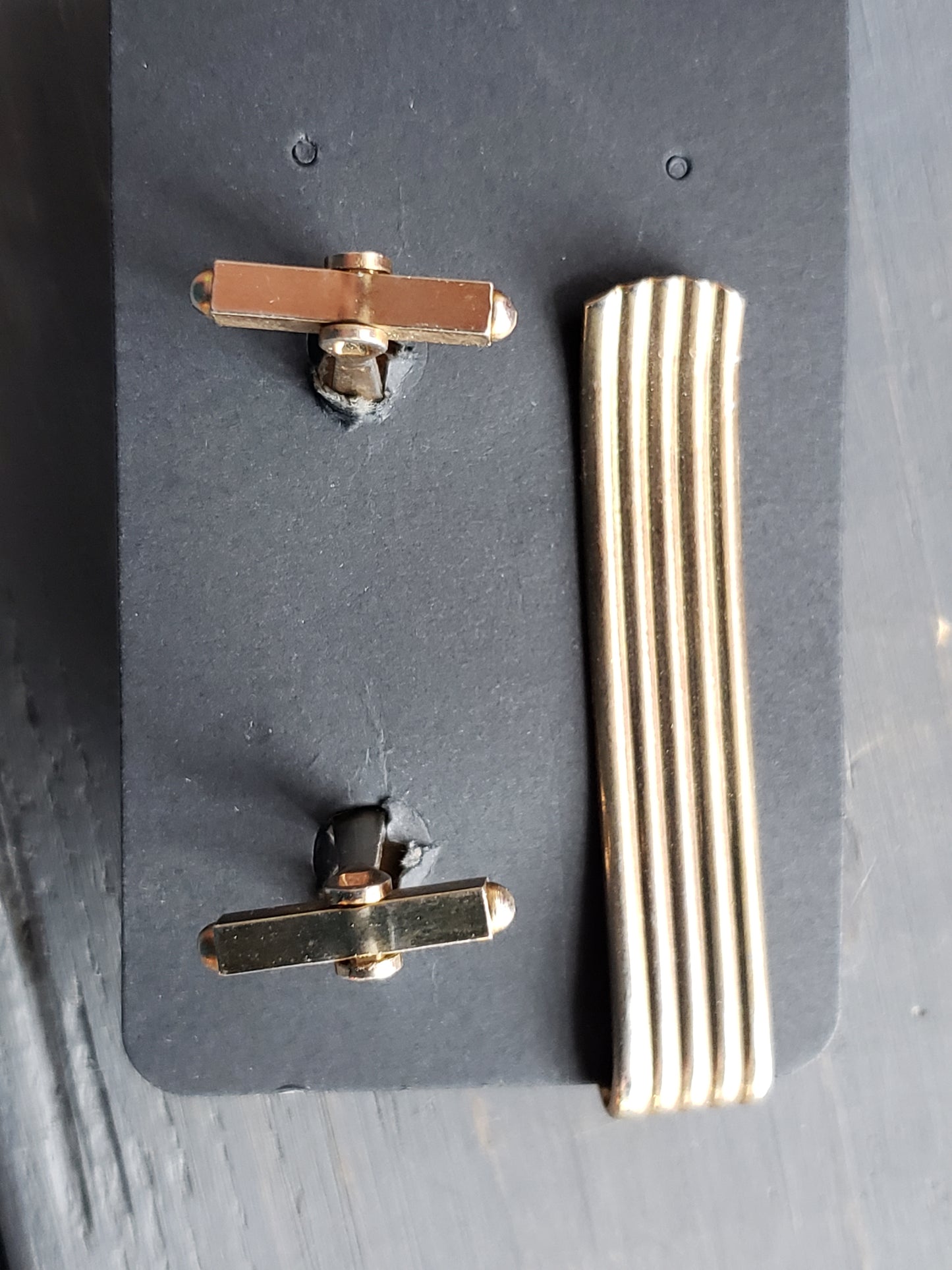 Vintage double silhouette cuff link tie bar set