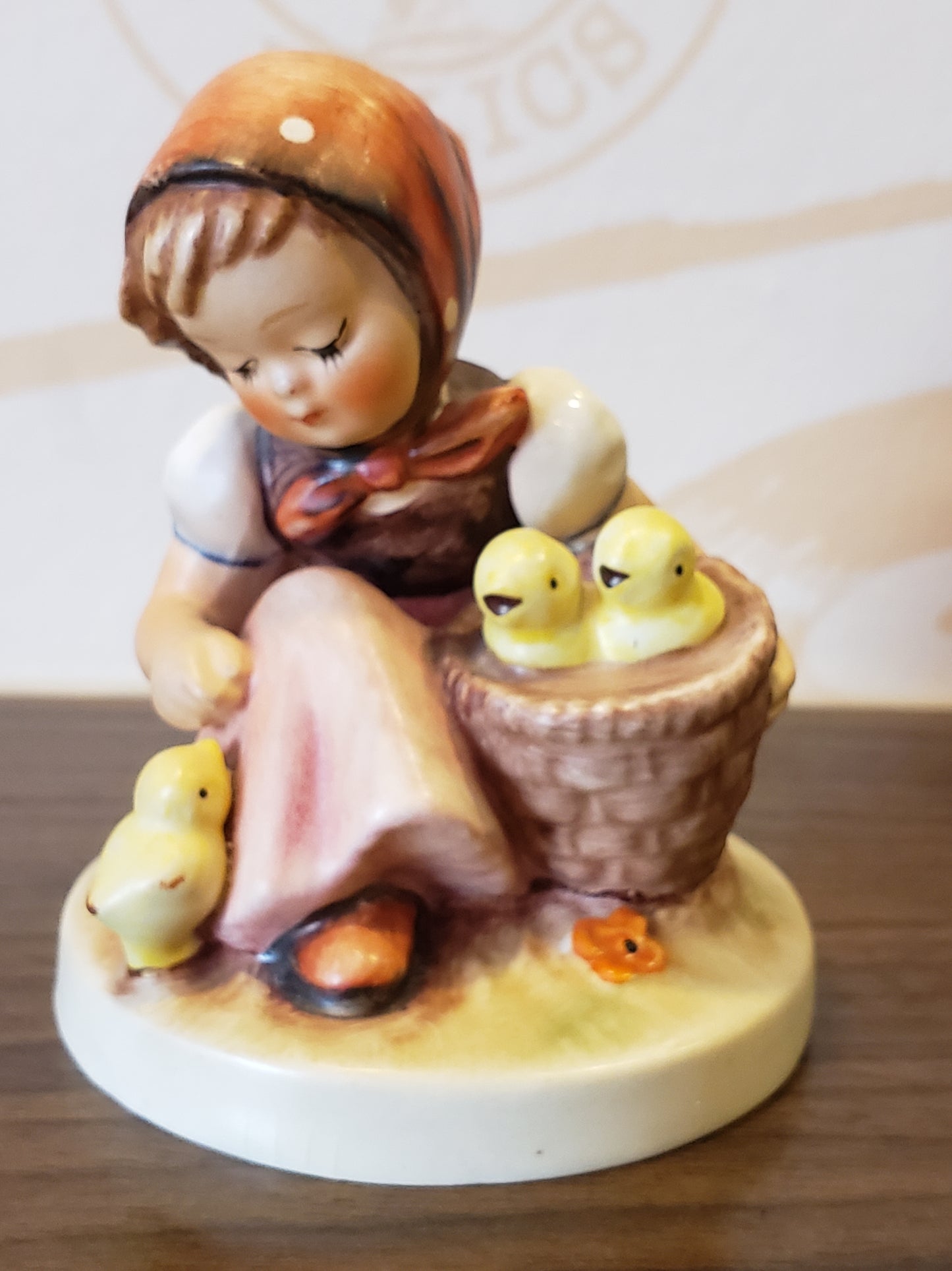 Hummel Girl With Chicks
