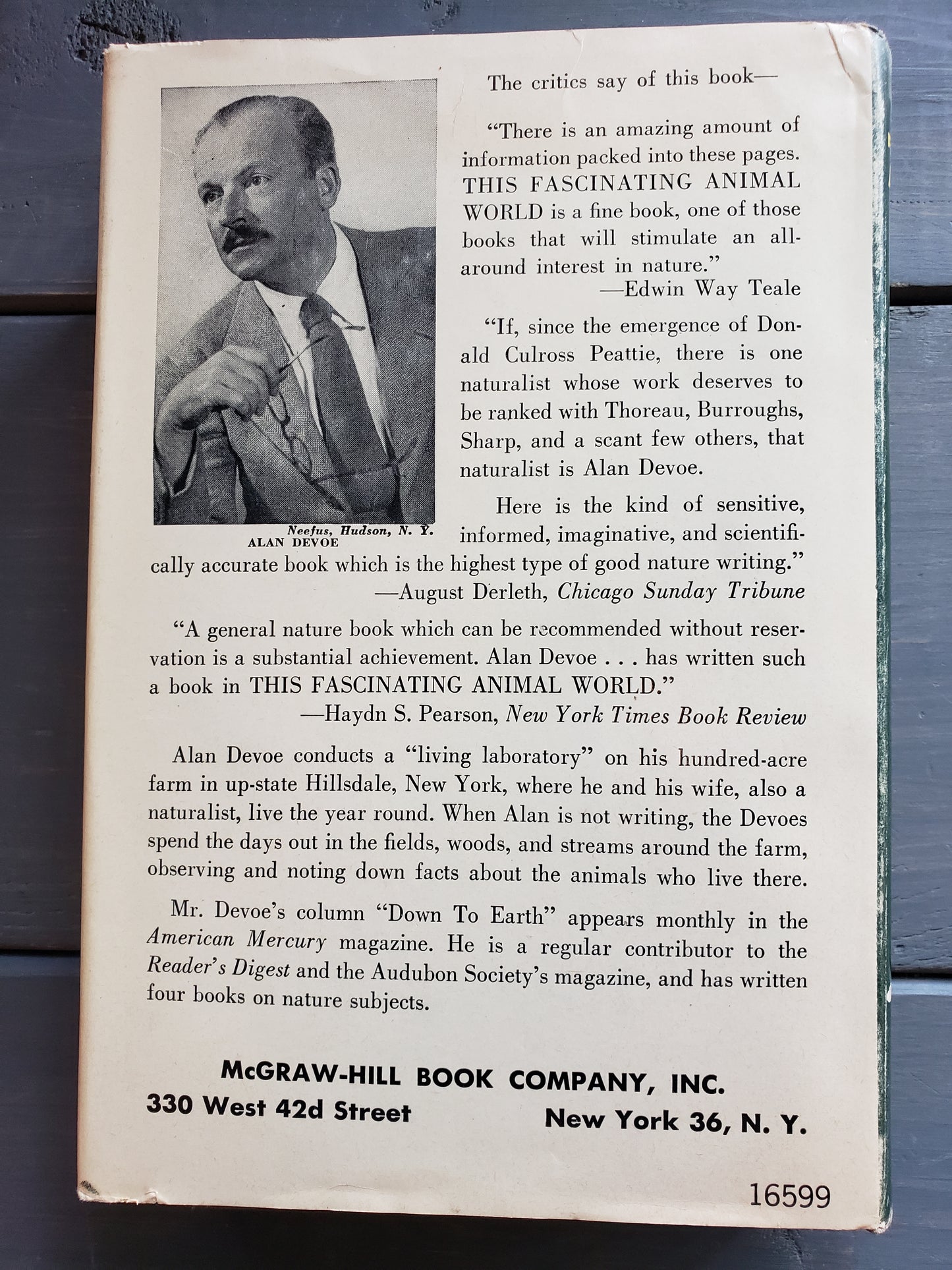 This Fascinating Animal World by Alan DeVoe (1959)