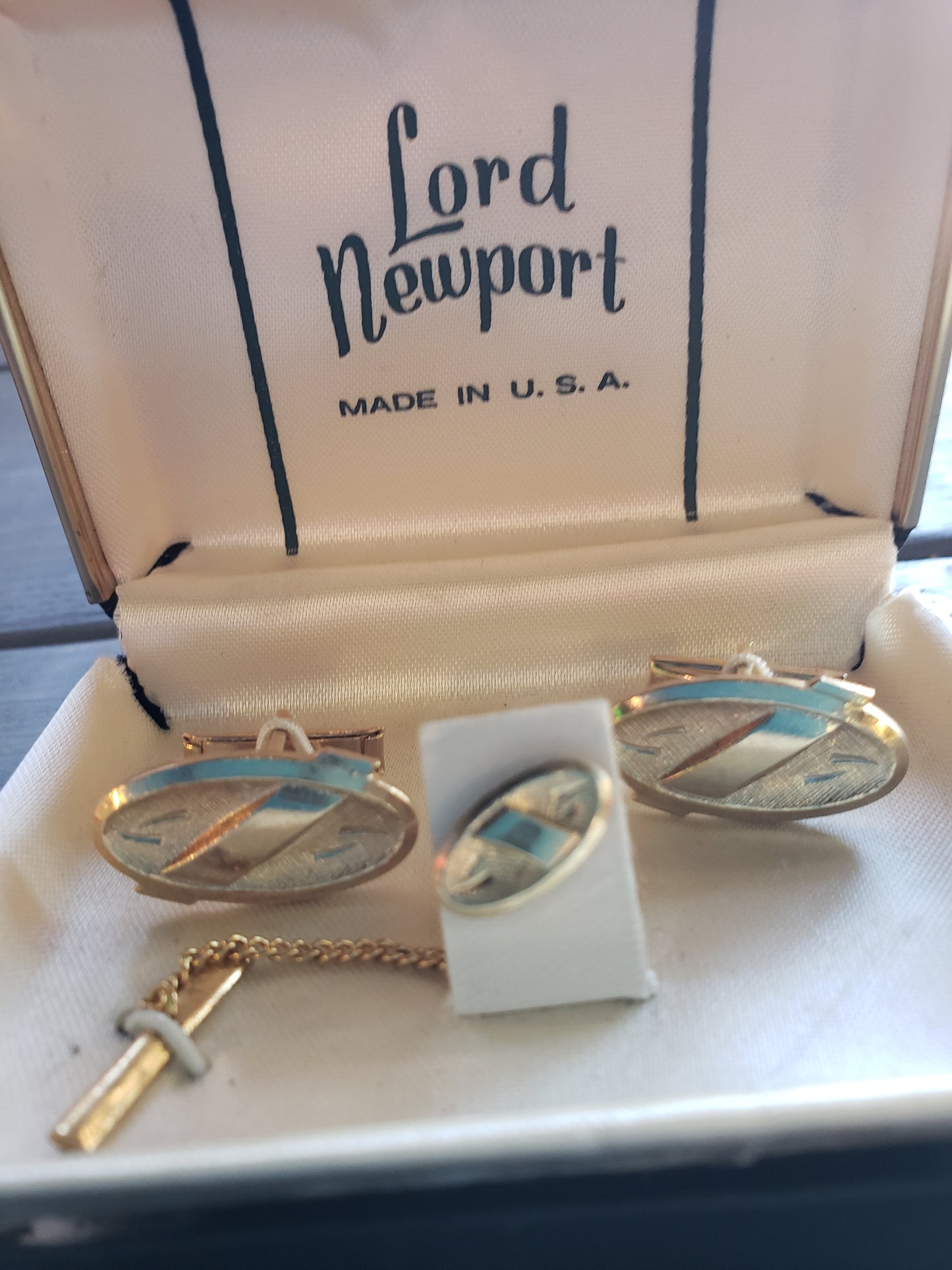 Lord Newport Tie Clip and Cufflink Set