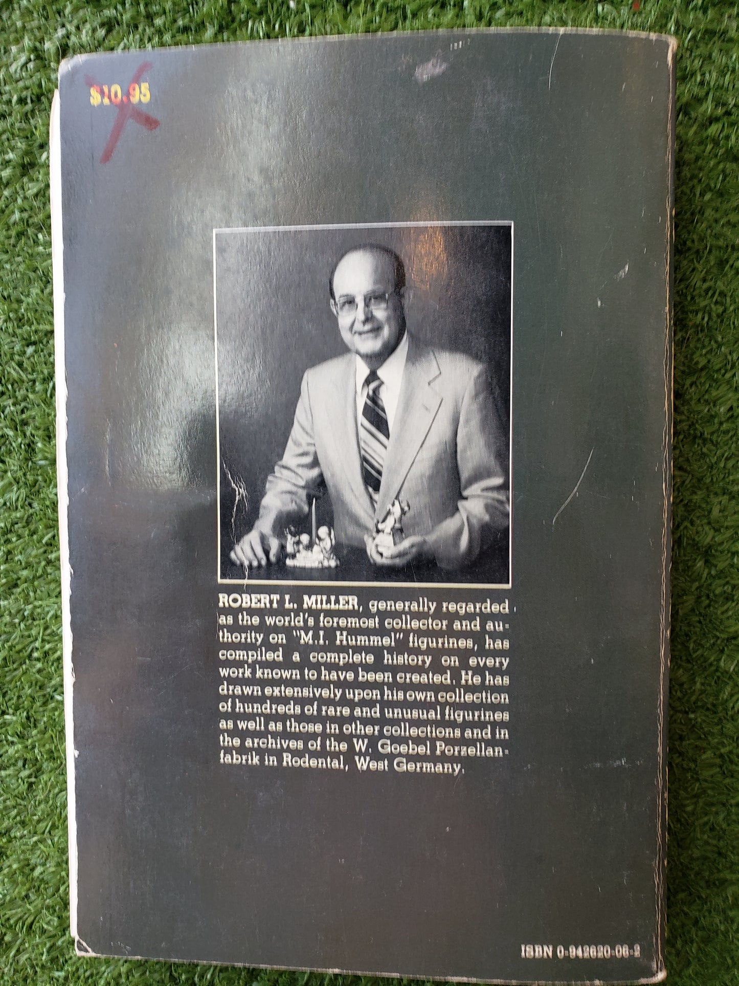 The No. 1 Price Guide to M. I. Hummel (1983)