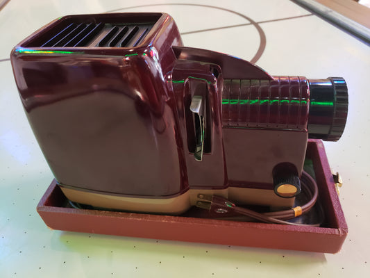 Vivid Tridar Projector in case, Model #225 (untested)