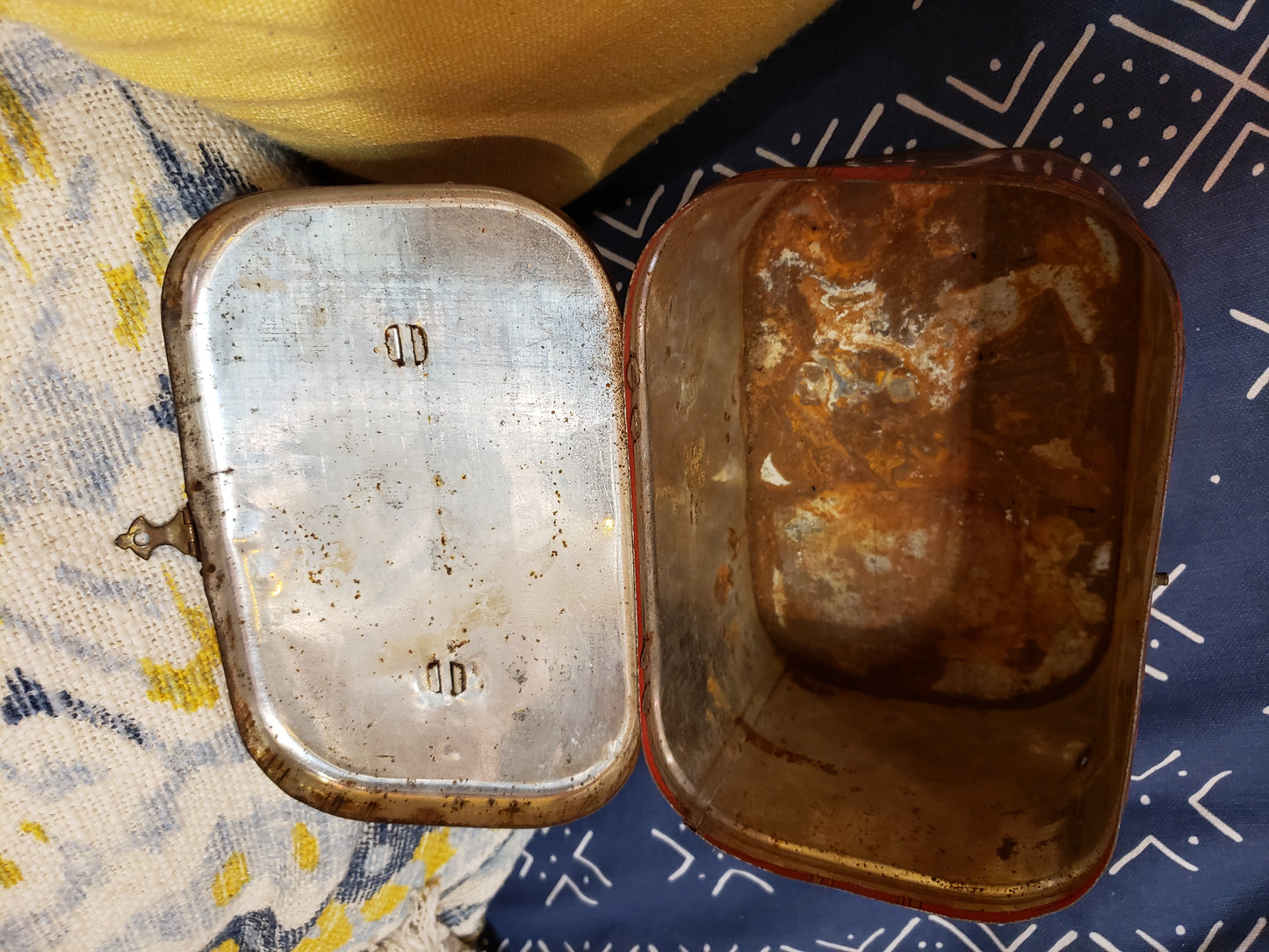 Central Union Cut Plug tobacco canister
