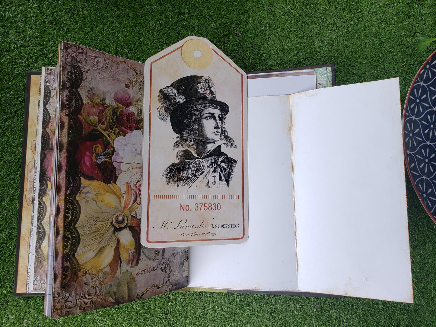 Feminine Steampunk Journal