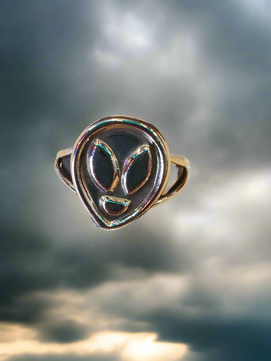 Sterling alien ring size 6