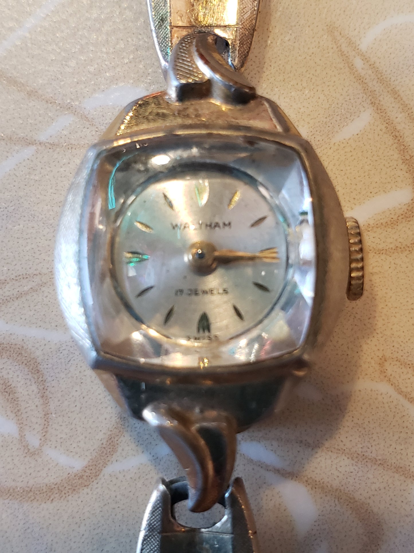 Vintage Waltham 17 jewel watch, WORKS
