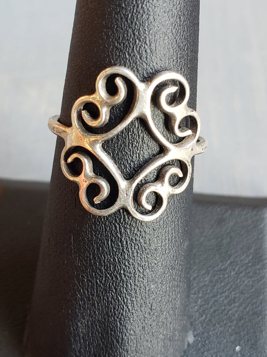 Size 7 sterling curlique ring