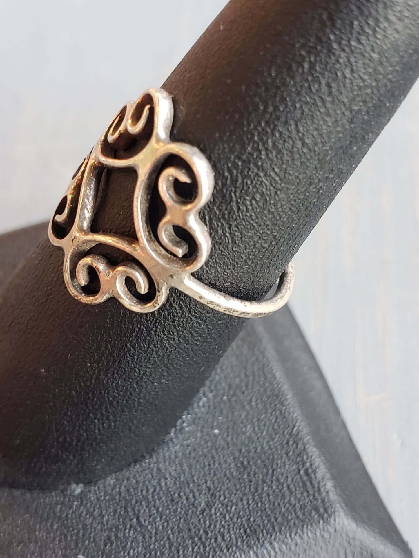 Size 7 sterling curlique ring