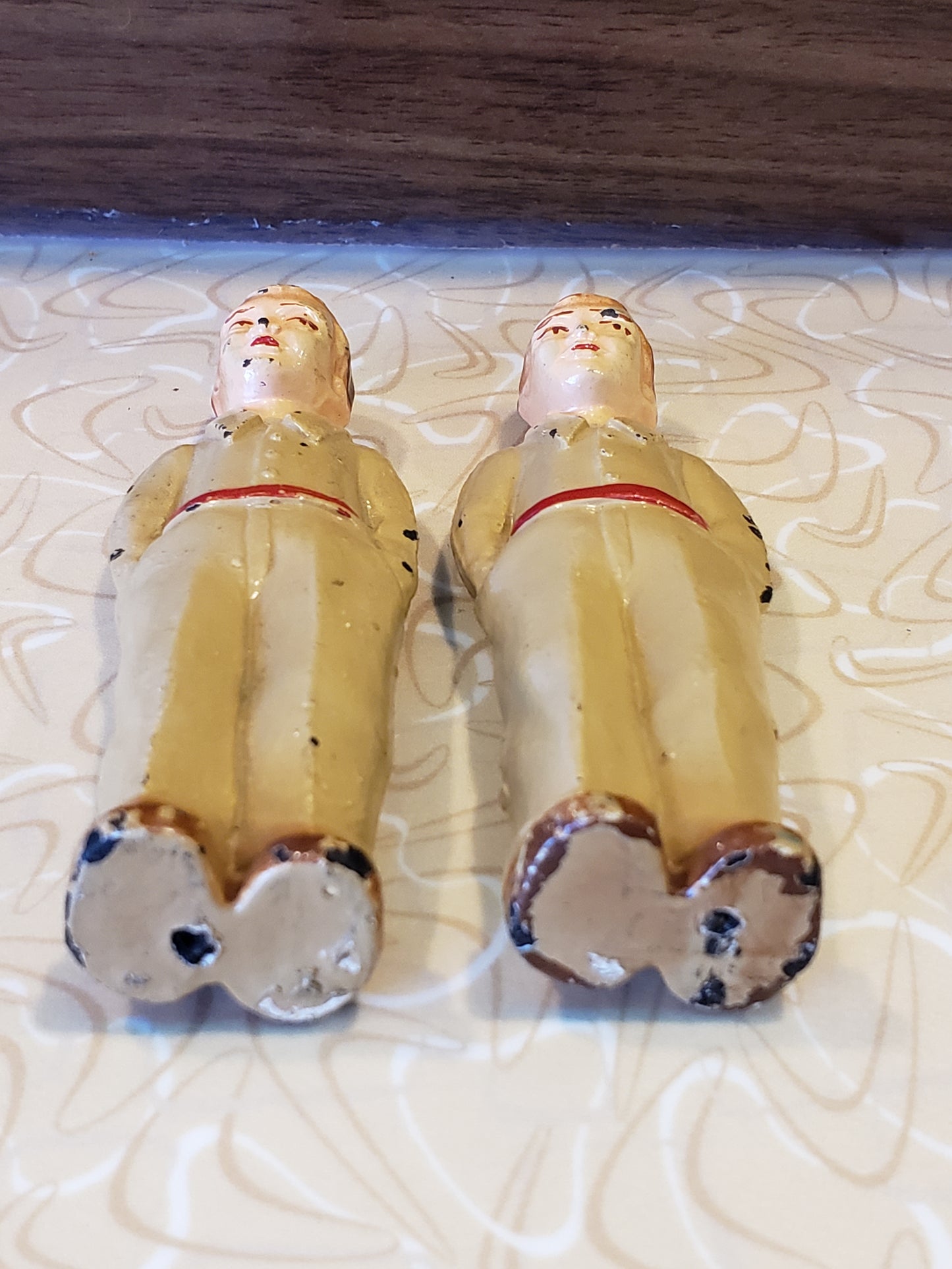 1930s Manoil Man figurines (2)