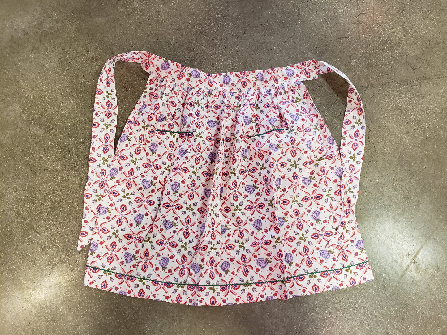 Retro floral apron in white pink red purple green