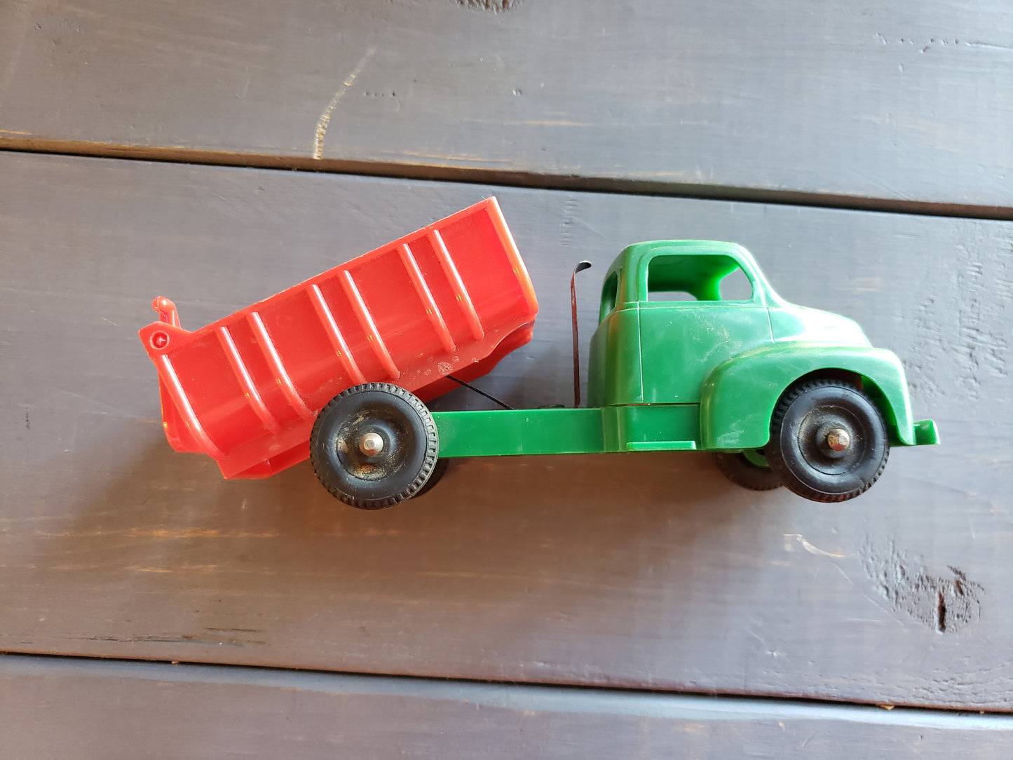 Hubley kiddie toy plastic lever action dump truck