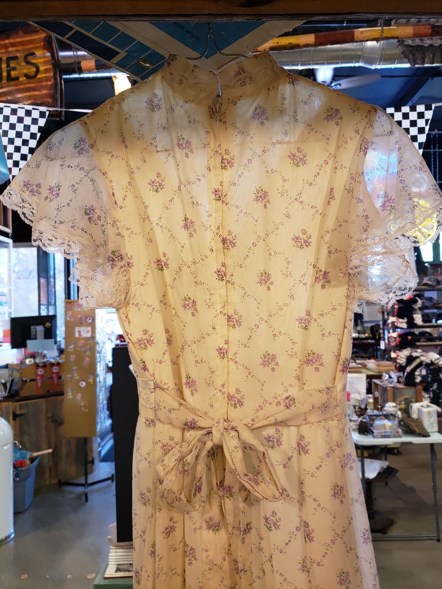 Size 5 VINTAGE White Dress Purple Flowers