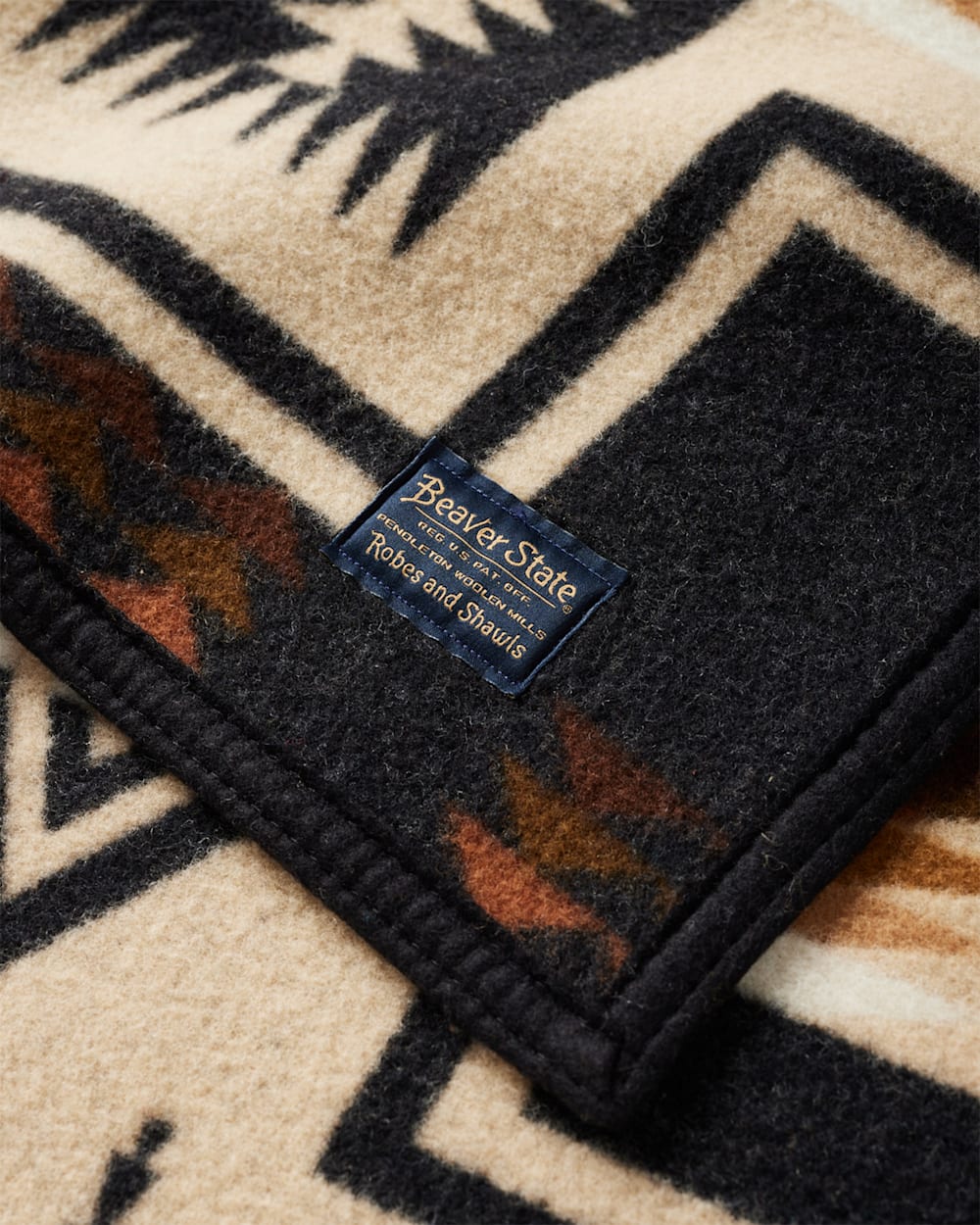 Pendleton Jacquard Napped Robe in Harding Oxford