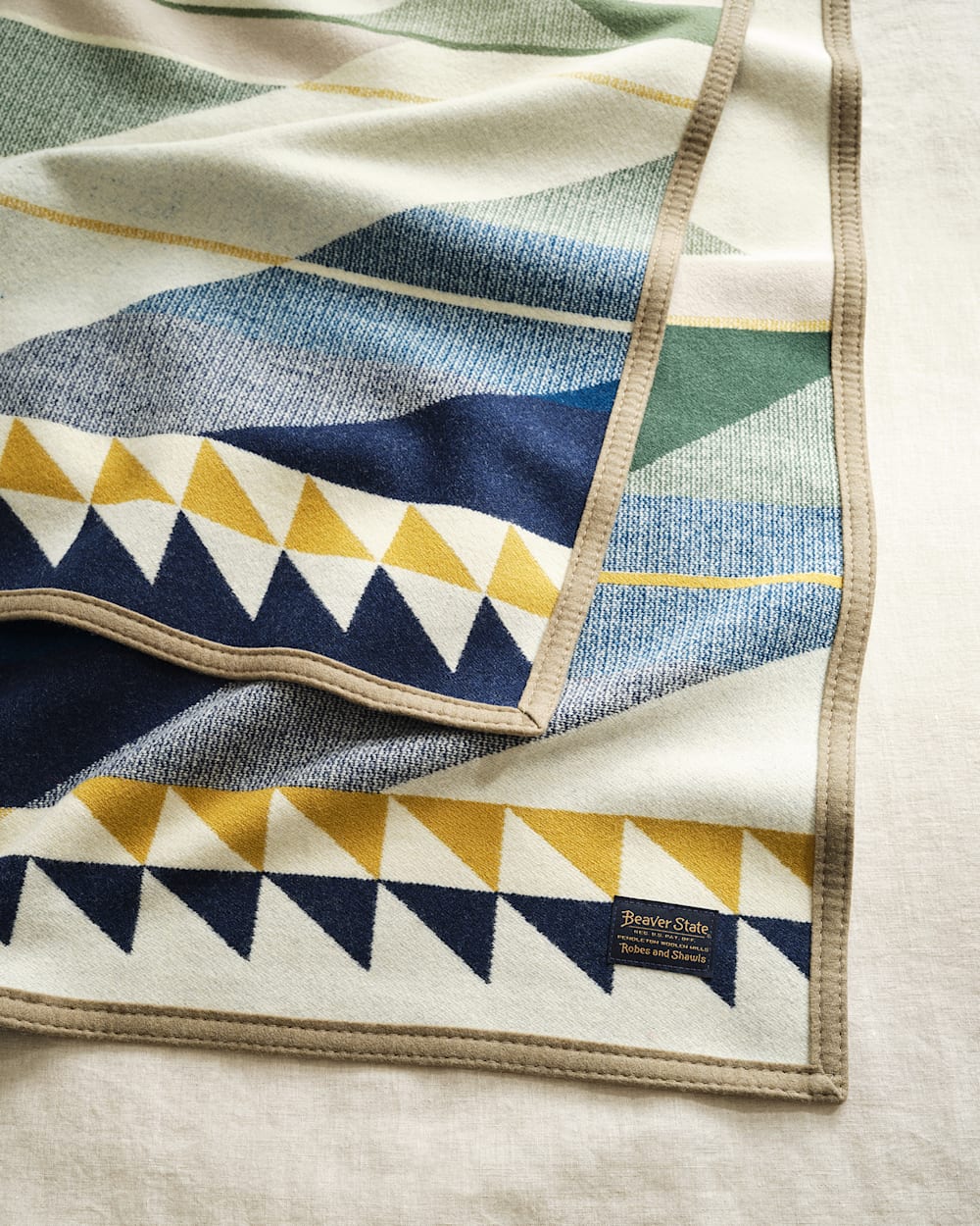 PENDLETON FOSSIL SPRINGS BLANKET- UNAPPED ROBE