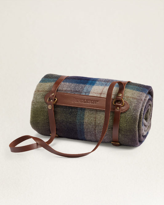Pendleton Motor Robe with Carrier in Haystack Plaid
