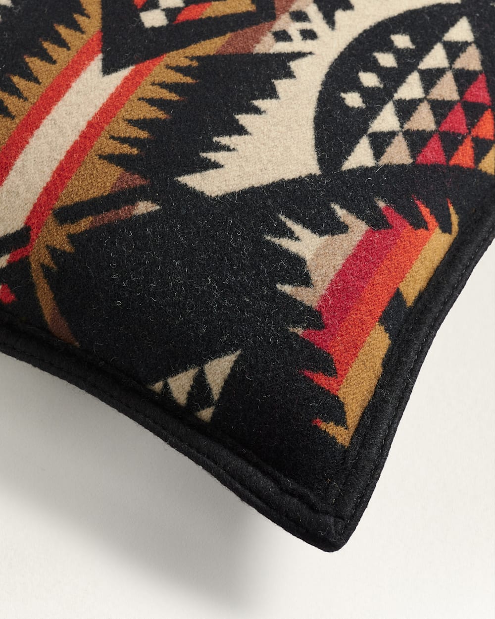 PENDLETON NEHALEM PILLOW- BLACK