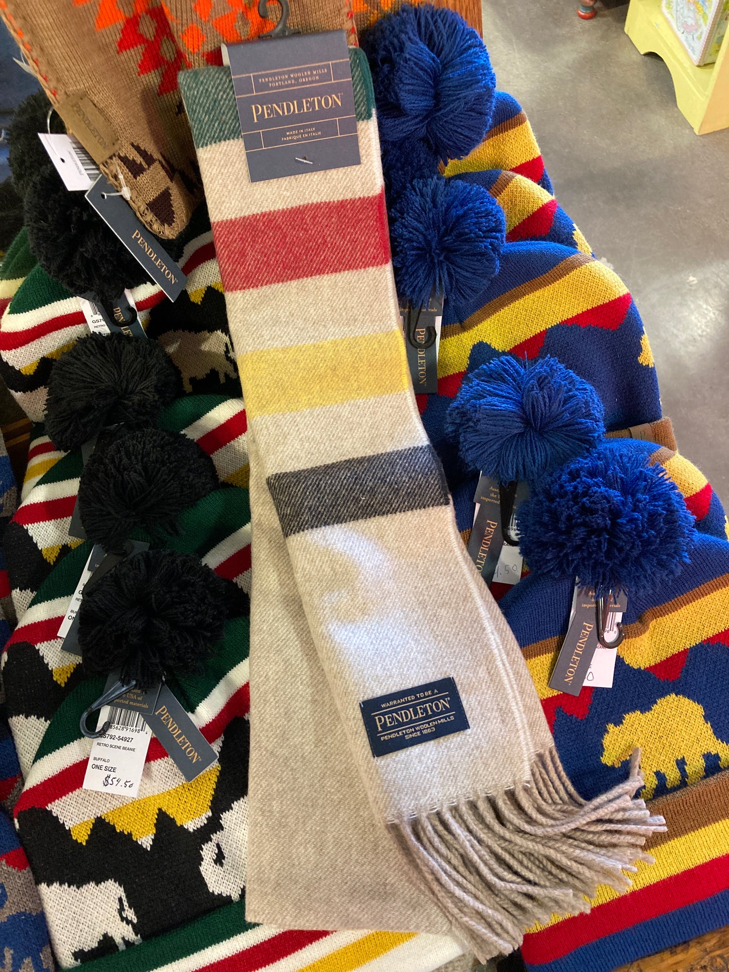 Pendleton Whisperwool  scarf / muffler (Glacier, Lumbar)
