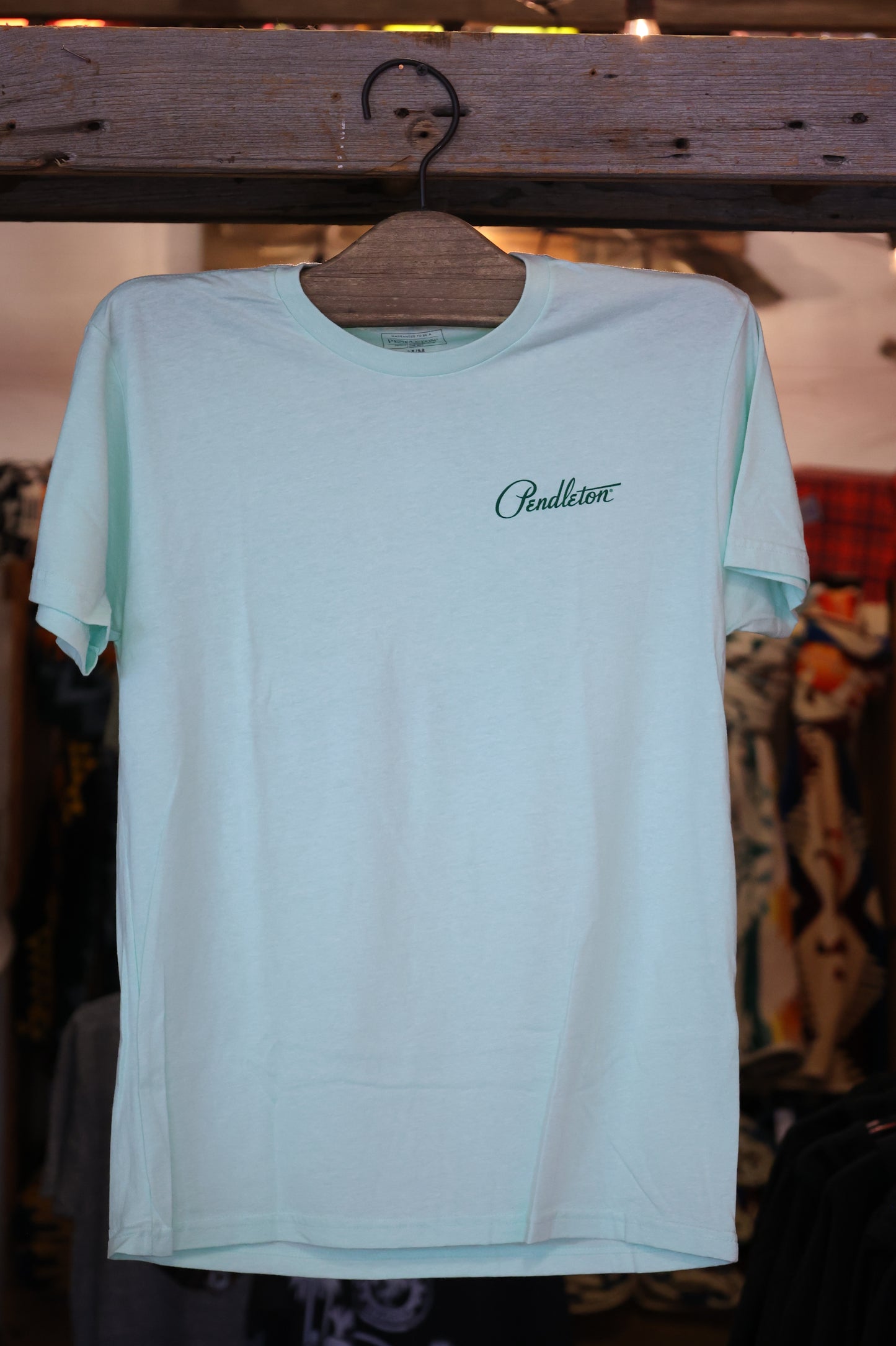 PENDLETON MEN'S YELLOWSTONE GRAPHIC TEE
