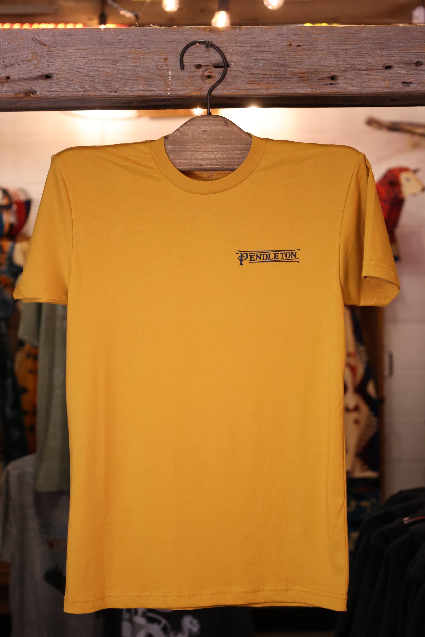 PENDLETON TUCSON BEAR GRAPHIC TEE -ANTIQUE GOLD/MULTI -
