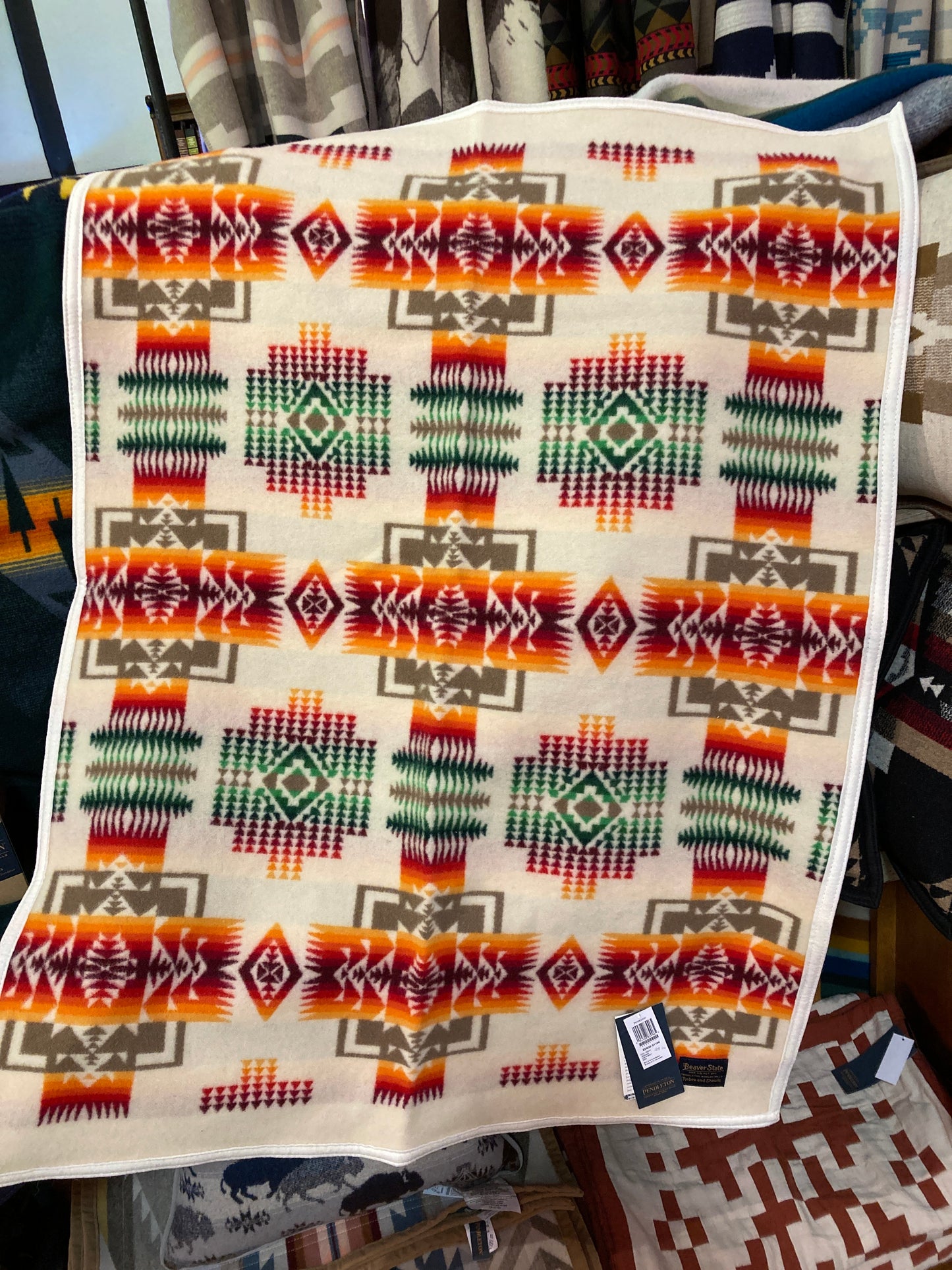 Pendleton Chief Joseph Jacquard Muchacho Crib Blanket in Ivory