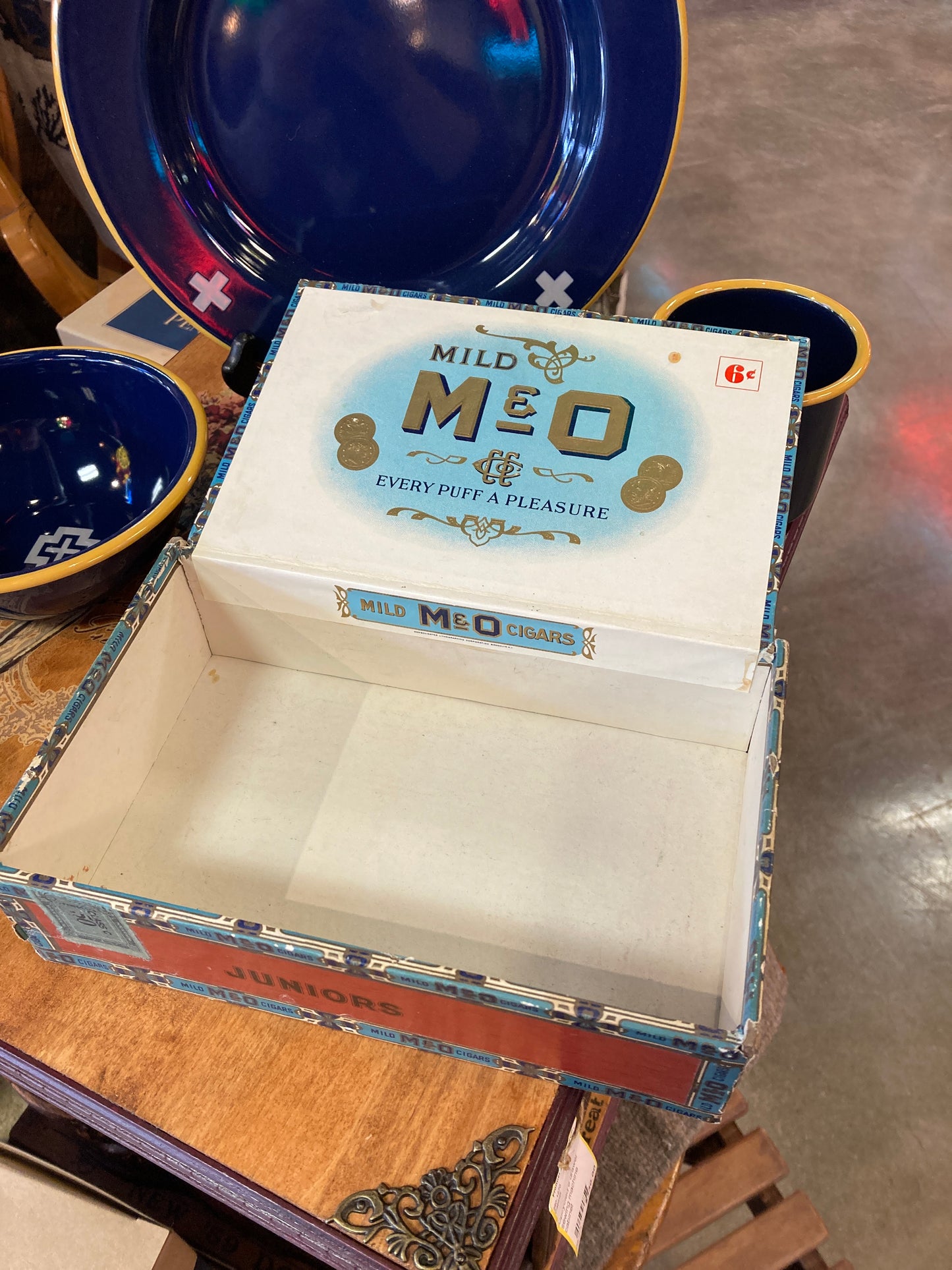 M & O Mild Cigars box 1943