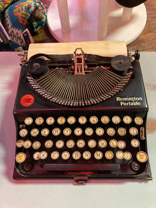 1920s-30s Remington Portable Manual Typewriter w/ Case