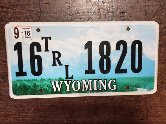 2016 Wyoming Trailer license plate 16 TRL 1820