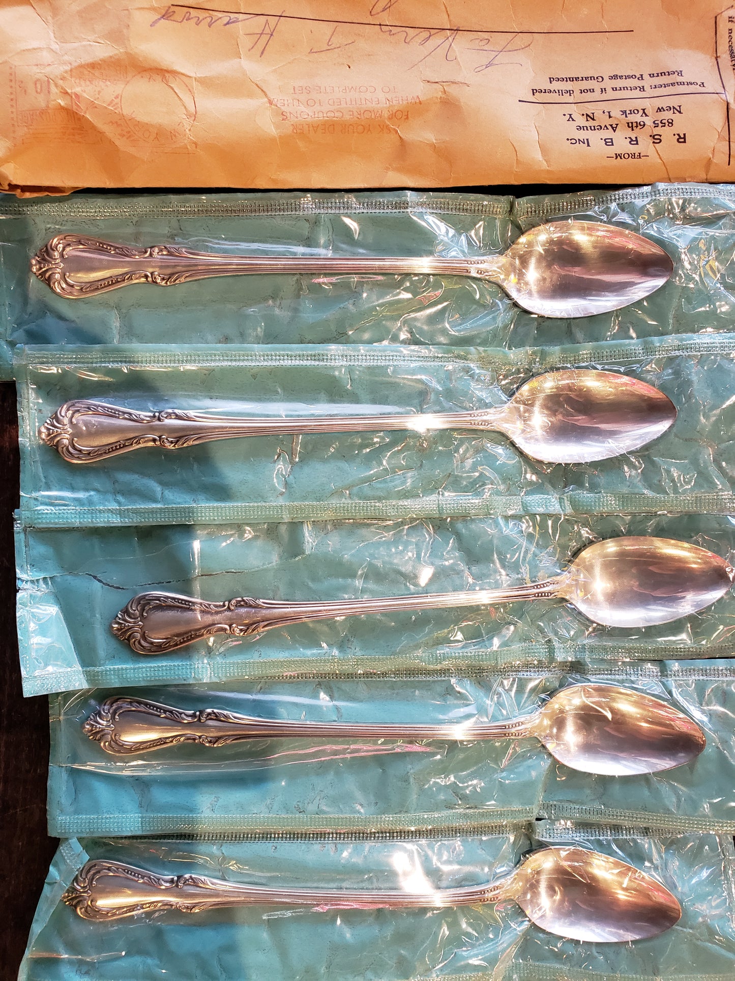 WM A. Rogers set of 6 spoons in original packaging