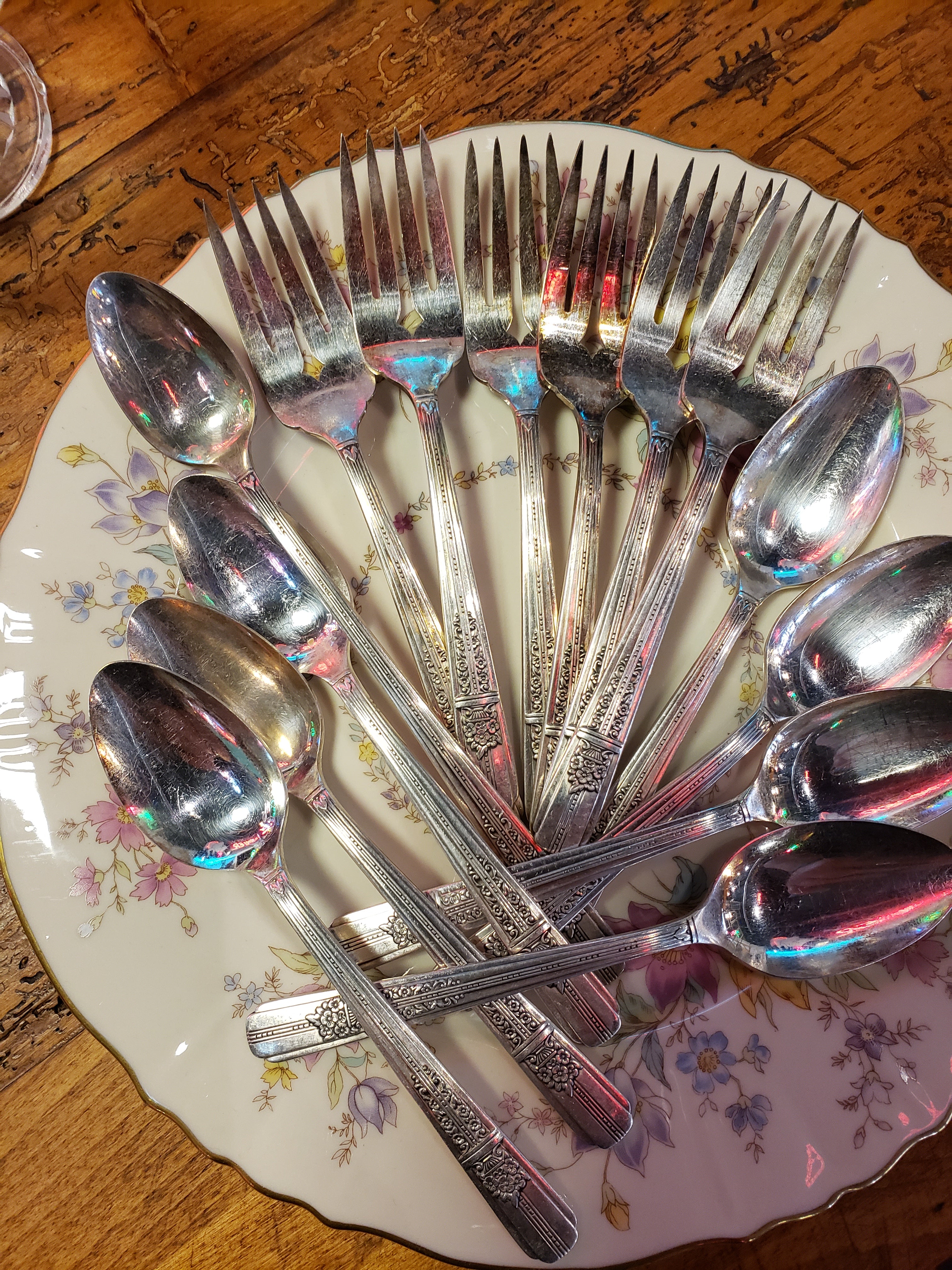 Marked Wm outlet A Rogers Oneida Stainless Steel 16 pc. Mixed Lot Flatware Set Discontinued Northland Brookwood Pattern Knife Fork Spoon