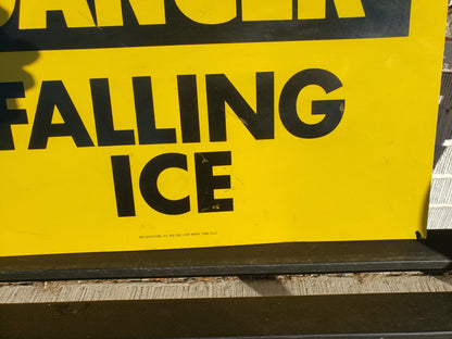 DANGER FALLING ICE sign