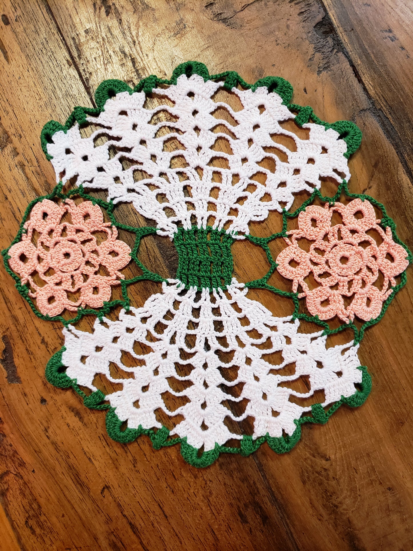 Set of two vintage doilies