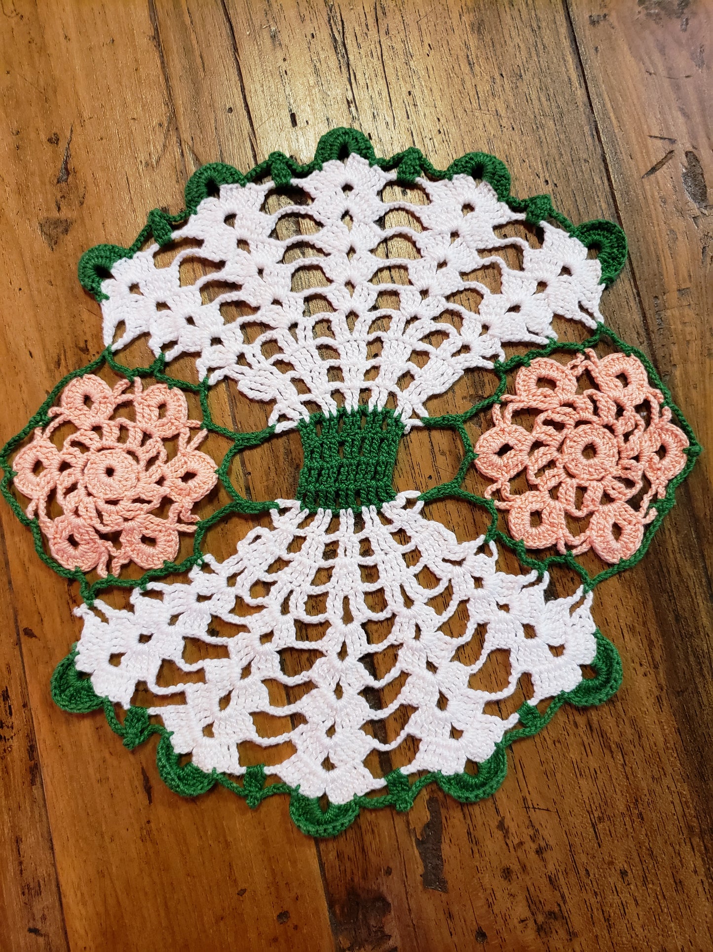 Set of two vintage doilies