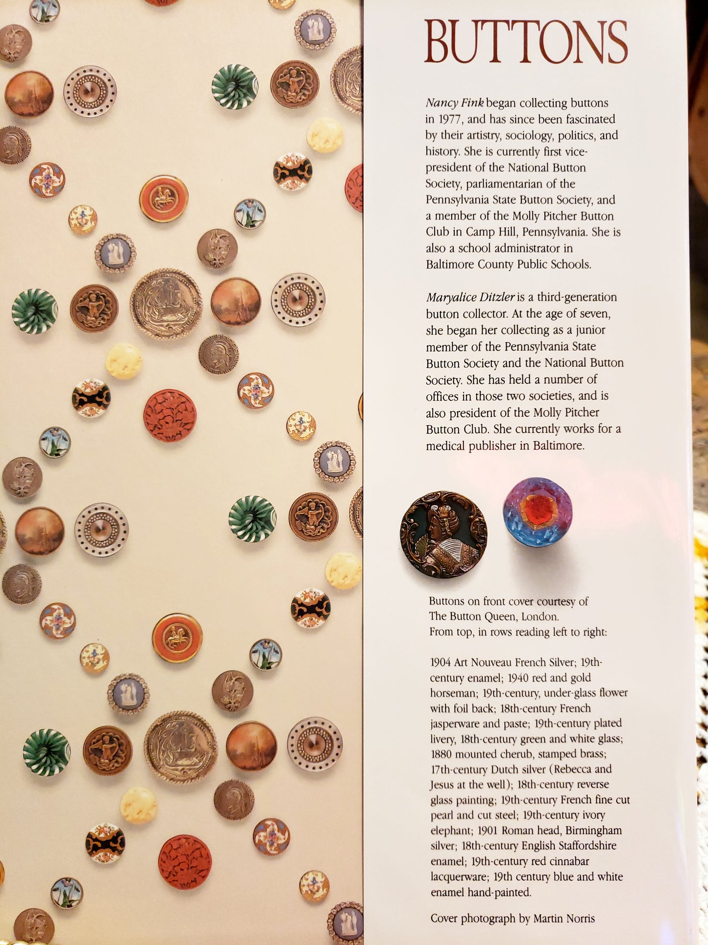 Buttons: The Collector's Guide to Selecting, Restoring, and Enjoying New and Vintage Buttons