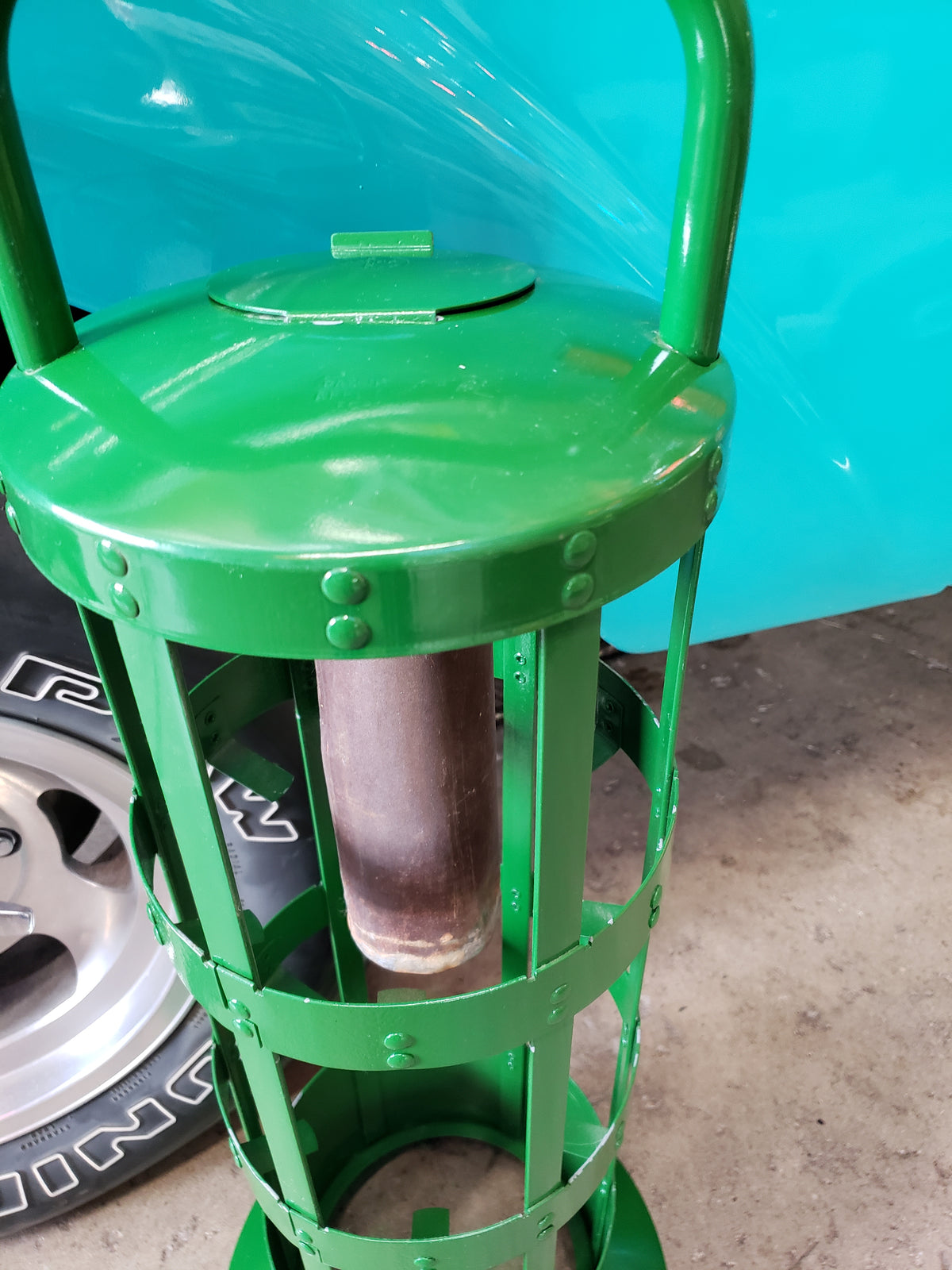 1940's Conoco Oil Can Display Rack