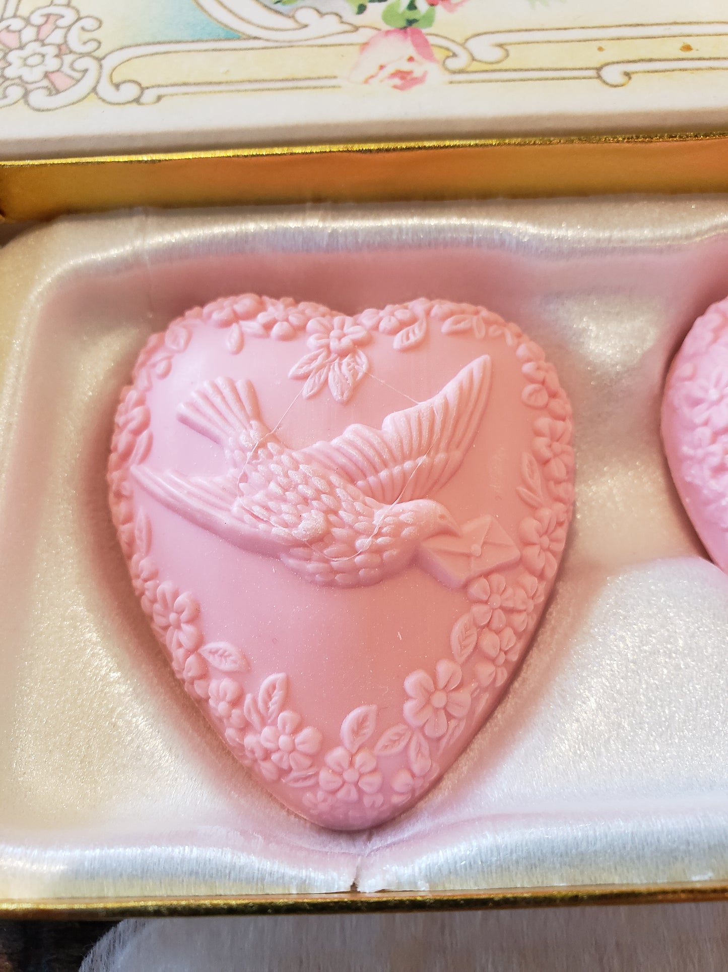 AVON heart shaped soap set