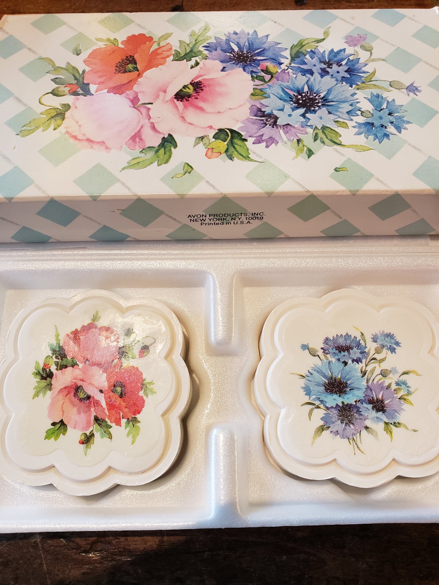 AVON Country Garden soap set